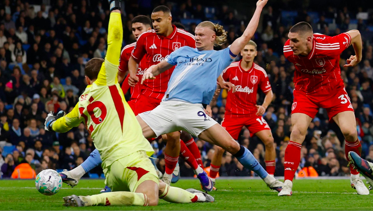 开云体育官方app-豪门悲喜夜：阿森纳1-0 曼城2-2惨遭爆冷落后7分 维拉1-4切尔西