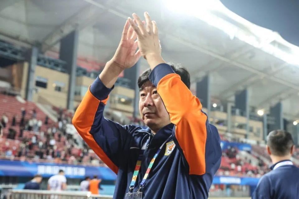开云体育app-山东泰山或换帅！媒体人：外教来了，韩鹏学习一年后将回归